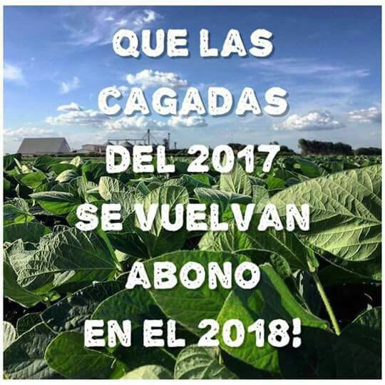 LaVaganciaec's tweet photo. Feliz año a todos nuestros amigos!!#QueNuncaSeAcabeLaAlegria😎🎩♠♣♥♦ https://t.co/OpTY0iBow4