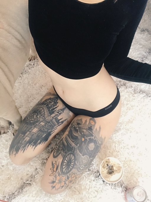 I&rsquo;ll be on cam in 30! Eating some ice cream first https://t.co/Pa4EPPpQhY