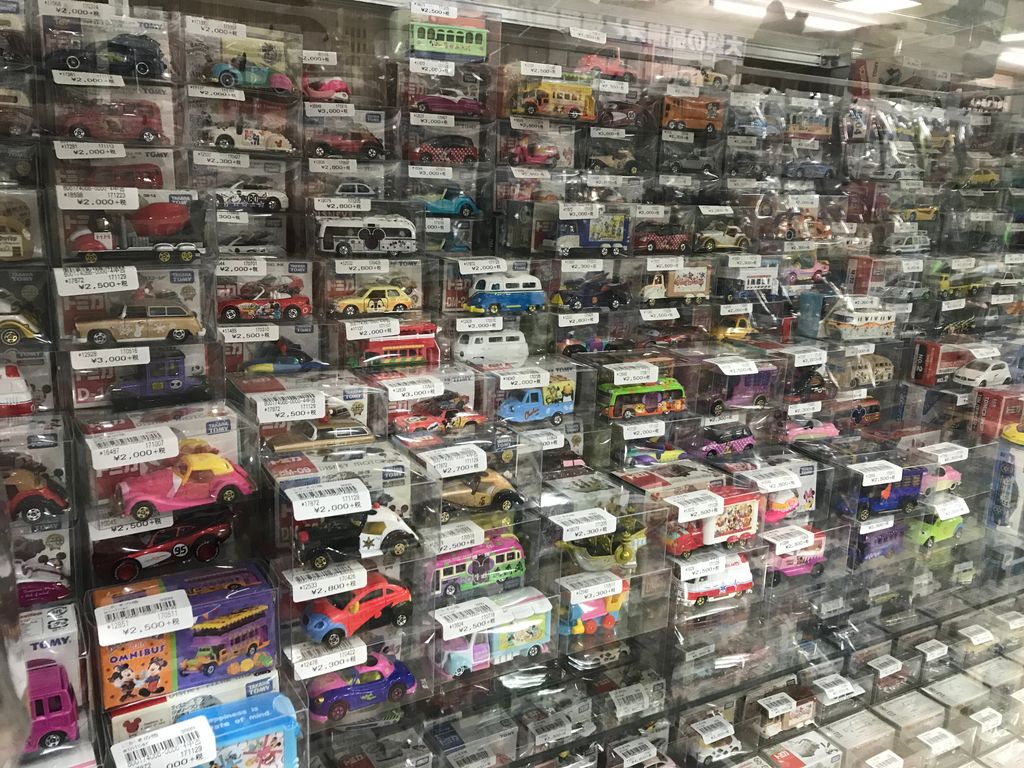 王 の 洞窟 岐南 本店