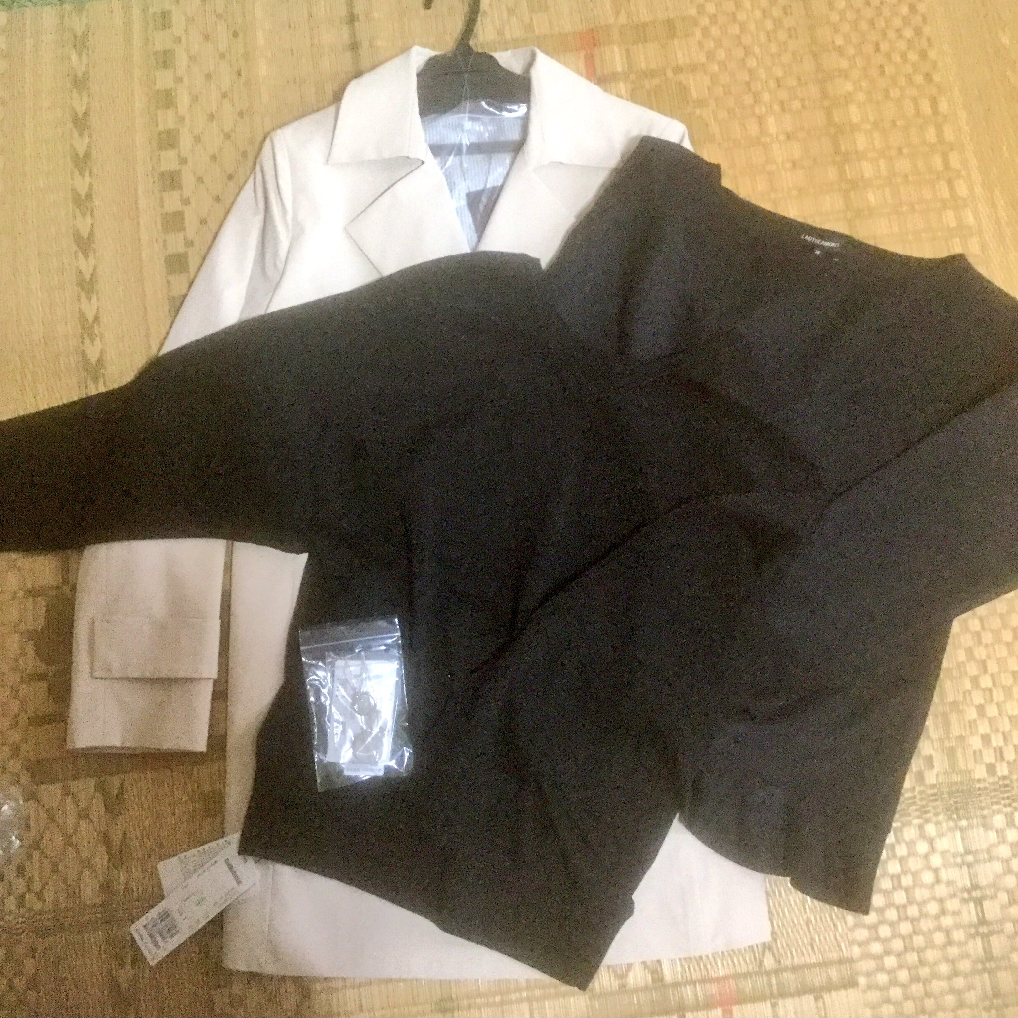 あまつ ロートレアモンの福袋がそこそこ当たりだった 仕事着安くゲットしたぞー しかし体型崩れるからと昨年チュニック捨てた途端にこれである