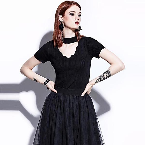 GothMall's tweet photo. Check out new website https://t.co/4HlQvwWURA for stylish hand-picked Gothic items like this beautiful choker neck top!
#gothfashion #goth #gothgoth #nugoth #gothmodel #gothicclothing #gothtop #GothsAssemble #subculture #witch https://t.co/UustAPrJWS