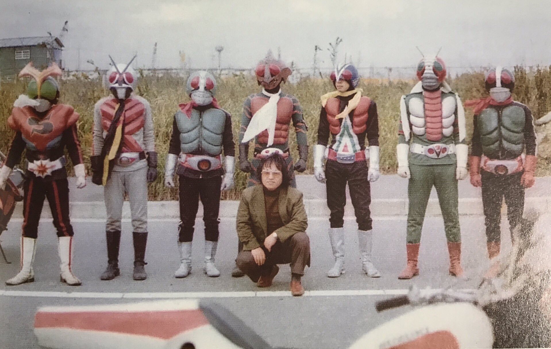 エリック 全員集合 7人の仮面ライダー 放送記念日 シリーズ完結パーティーには画像のヒーロー ヒロインの方々のほか 歴代大幹部の俳優さんも出席されたとか 大幹部集合写真も見てみたい 今日は何の日 エリック 全員集合 7人の仮面ライダー 放送記念日 シリーズ完結パーティーには画像のヒーロー ヒロインの方々のほか 歴代大幹部の俳優さんも出席されたとか 大幹部集合写真も見てみたい 今日は何の日