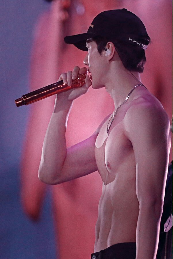 Twitter 上的 Hot Muscle Man In Asia Hma Exo セフン 94line 1cm 胸筋がすばらしい 腹筋もバキバキである Exoのマンネで滑舌が悪いがそこも可愛い T Co Wm4i8dfpgt Twitter