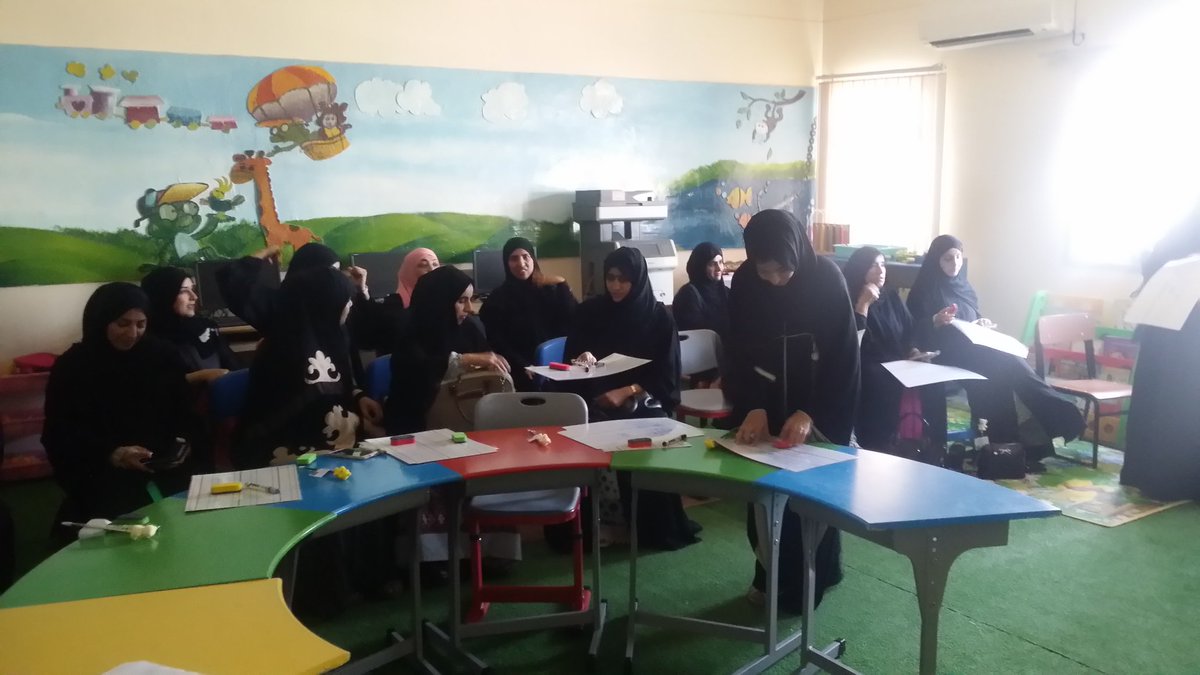 حضورنا الكريم اثناء مشاركتهم لنا المشغل الشيق