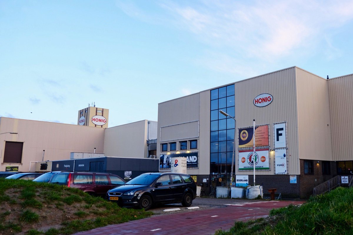 FollioNL's tweet image. 2018 begint gelijk goed! Follio is verhuisd naar een prachtige nieuwe locatie bij het Honigcomplex in Nijmegen. Je vindt ons bij de Smeltkroes in Unit 44!