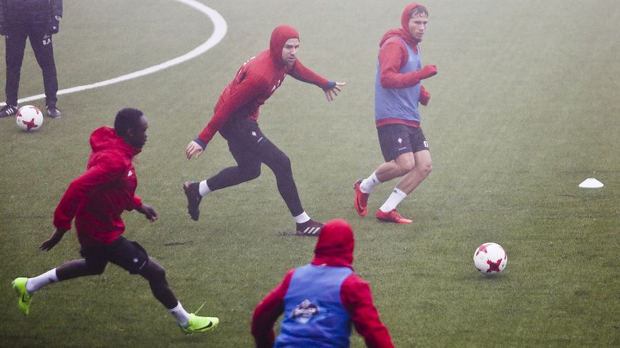 El empate de la Liga enseña el camino. Lo analizan Pichi Lucas, Mosquera, Milucho, <a href="/buylla/">Buylla</a> y Juan Fernández: lavozdegalicia.es/noticia/gradar…