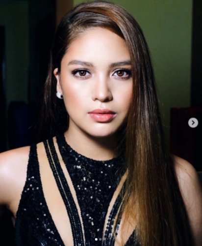 PinoyParazzi's tweet photo. MOVIE QUEEN IN THE MAKING: Jane Oineza, dapat alagaan ng Regal - https://t.co/CVZXPbPJf0 https://t.co/PTAeasGd2U