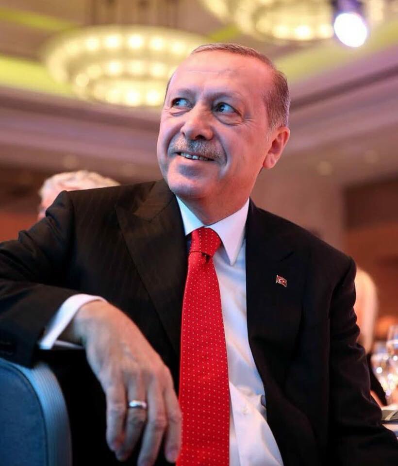 Aziz ol. Durum ne kadar zor olursa olsun eğilme! Başını tekrar kaldırmak için bir daha fırsatın olmayabilir. Ömer Muhtar Rahmetullahi aleyh