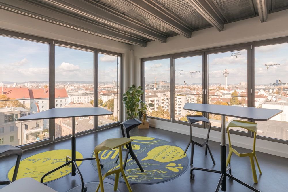 IngridGerstbach's tweet photo. Wussten Sie schon? Unseren #DesignThinkingSpace in #Wien können Sie stundenweise, halb- oder ganztags mieten, individuell ausgestattet und mit einem breiten Serviceangebot. Wir freuen uns auf Ihre Anfrage! https://t.co/4wlrpGvfyr https://t.co/YDVZHRiLFQ