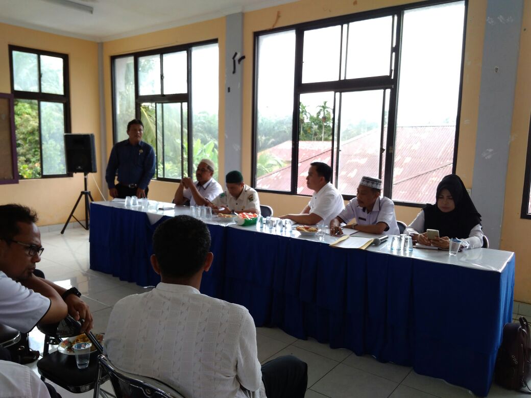MrYoesoef's tweet photo. Rakor evaluasi dan perencanaan 2018 bersama camat tapung hilir,sekcam,kuptd,kades sekecamatan tapung hilir
@jokowi @EkoSandjojo @fachrilabalado @KemenDesa @anwsanusi @tppindonesia @Adrianto71 @SherlyArianty @irmankalampayan @Nahara_ST @wendymoretha https://t.co/Dg9VN4MVcd