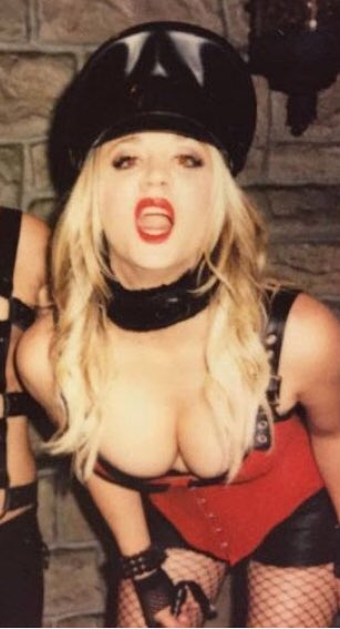 Cuckoo4Cuoco's tweet photo. #CONTEST : Tweet @ me the naughtiest photos you can find of #KaleyCuoco using the hashtag #Cuckoo4Cuoco. Top 3 users will have submissions posted with credit. https://t.co/2HGfxzbtbF
