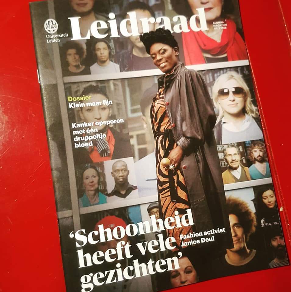 JaniceDeul's tweet photo. Yess. Op en in #Leidraad, het alumnusblad van #Universiteit #Leiden i.v.m. mijn #diversityrules missie, studententijd en meer. (Interview Fred Hermsen. Foto's, in en om Museum @volkenkunde: @PatriciaNauta.) @UniversiteitL #kleuropdecover #alsvquintus #cassis https://t.co/ROfxU1FMyV