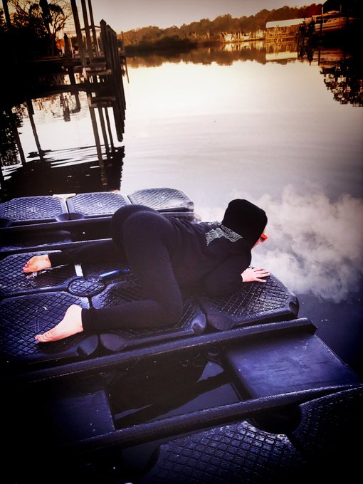 Smoke on the water.. a fire in the sky... 😁(or lake lol) https://t.co/1U4gzook1r<a href="/tag/tbt"class="tags"><span>#tbt</span></a><a href="/tag/blonde"class="tags"><span>#blonde</span></a>