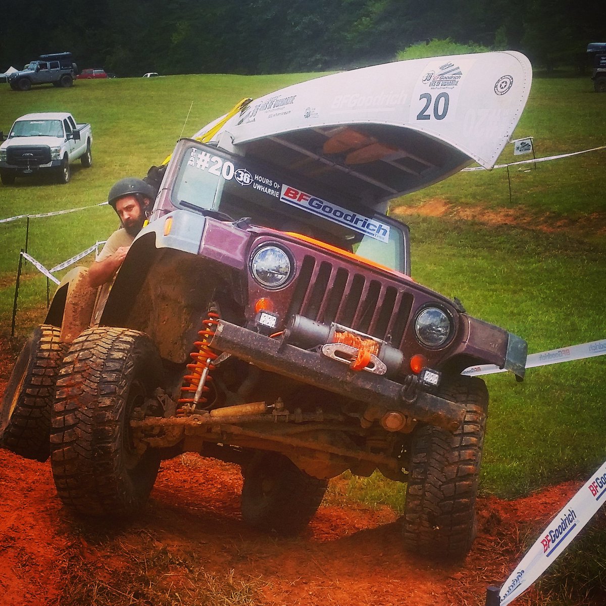RootOneSix's tweet photo. #HumpDay #Jeepers! Dreading the week after the holiday return. Keep yiur edge, stay strong & continue the push. The #JeepEnd is almost here! #36hoursofuwharrie #RootOneSix #JeepMafia #JeepMafia #JeepLife #jeepbeef #jeepbeef_nc #sevenslotbattalion #jeeprepublic #jeeperscreepers https://t.co/S78b2INH6g