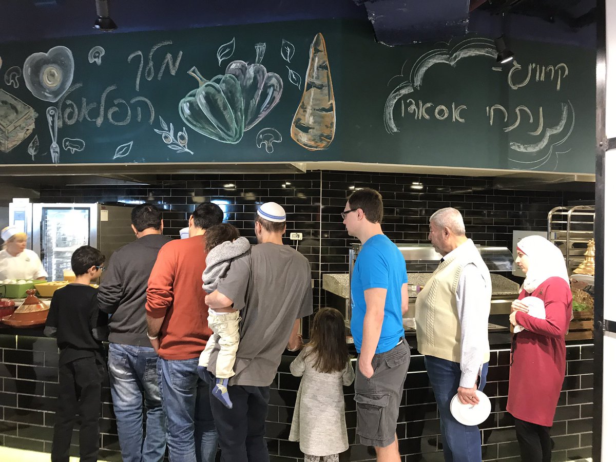 GonenYonatan's tweet photo. @AmbRedaMansour I took this photo in Eilat, #Israel, this week. When this scene happens in other cities in the Middle East then we will know that peace is coming! ☮️✡️☪️✝️ صورتُ هذه الصورة في أحد الفنادق في ايلات، #إسرائيل، هذا الأسبوع: يهود، مسلمون ومسيحيون يقضون العطلة معا. https://t.co/mP26Dd7Uwf
