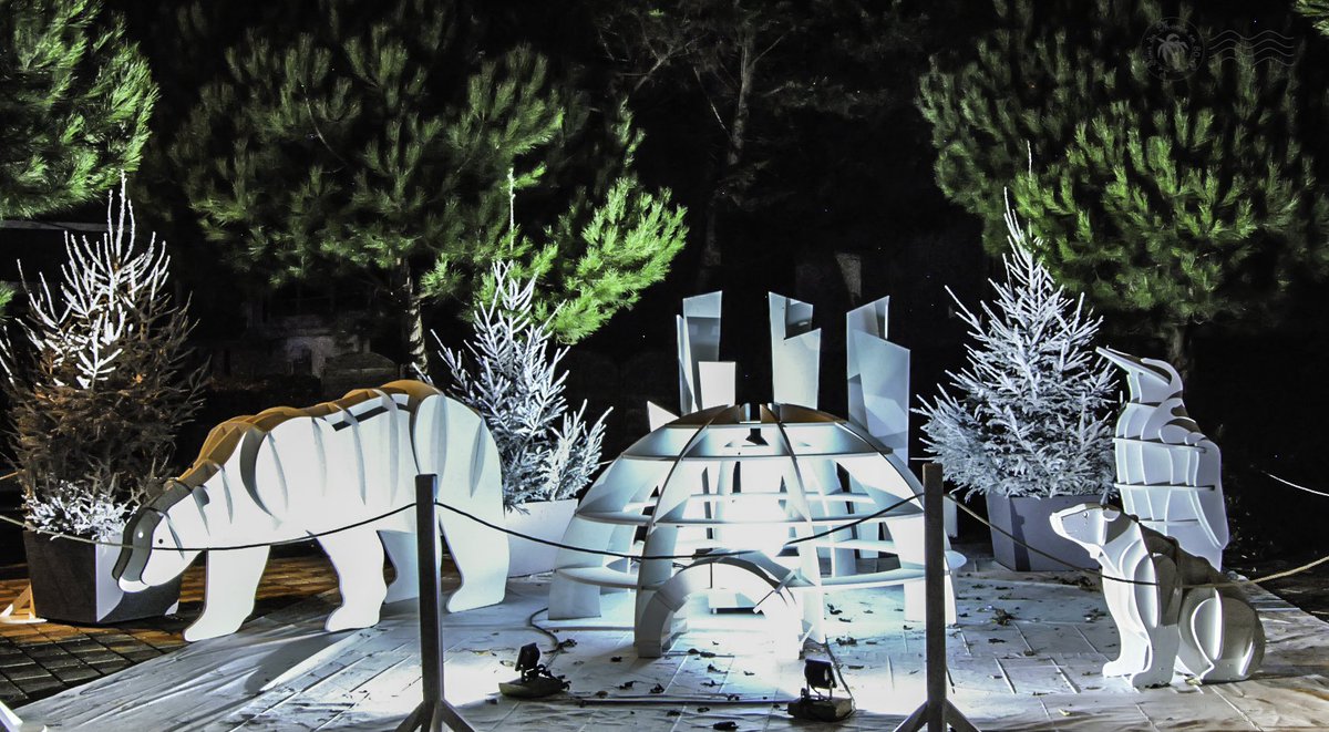 #mercredimenagerie
On prolonge la féerie de #Noel avec cette scène polaire à @Le_Touquet. 🐧
Bonne journee ! 😊
#LeTouquet #HautsDeFrance