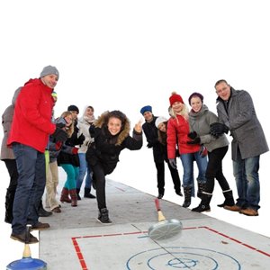 HappyRentDE's tweet photo. Neu bei uns: Die Attraktion für den Winter - Curlingbahn mieten! Eisstockschießen mit Freunden und Kollegen :-) https://t.co/0v53KjQ72X