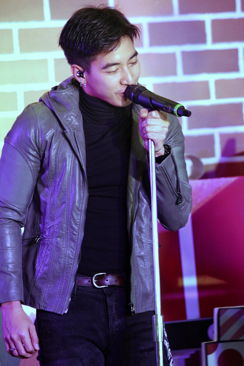 โตโน่ งาน happy factory @ เดอะมอลล์โคราช <a href="/mootono_pk/">โตโน่ ภาคิน</a> 1.1.61