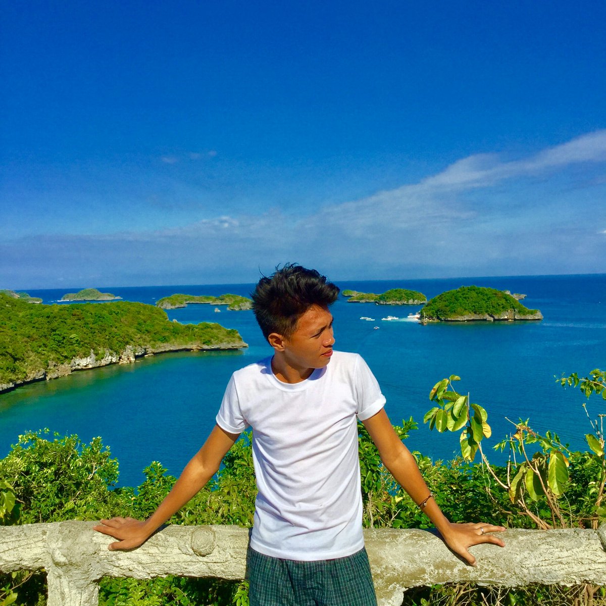 jerometheory's tweet image. Cool breeze - quite seas. 🌿🌊

📍Hundred Islands, Alaminos City, Pangasinan