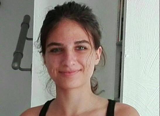 AlexndraBorchio's tweet photo. DISPARITION INQUIÉTANTE ! Elle s’appelle #Manon, elle a 16 ans et elle a disparu à #AntibesJuanlesPins le 1er janvier. Si vous avez des infos 👉🏻0492907800 #SOSRetrouvonsManon https://t.co/IXPyaX1WXP