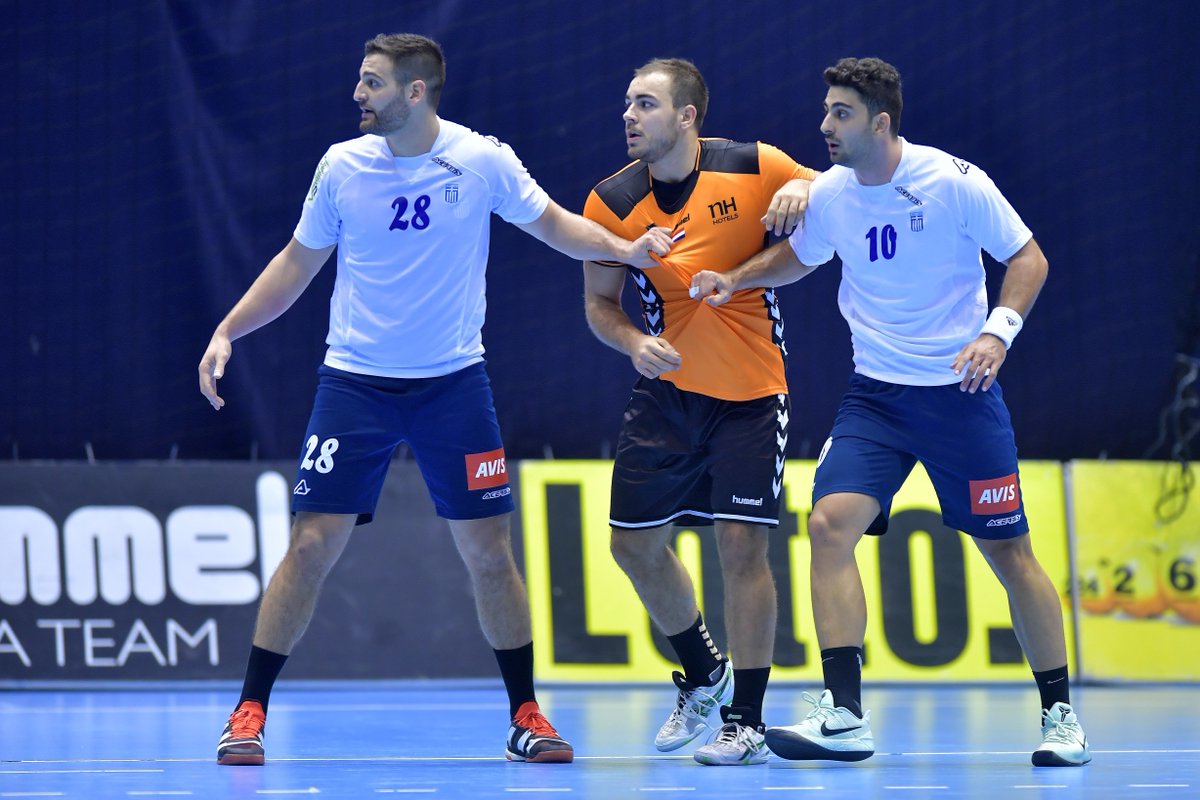 Nog geen kaarten voor de WK kwalificatieduels van onze Oranjemannen op 7 en 14 januari in Sittard?😮 Koop snel je kaartje hier ➡️bit.ly/2zPFVnm #HandbalNL #wkkwalificatie #oranjemannen #komsupporten