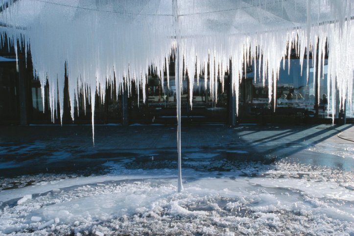 diconodioggi's tweet photo. "Puis l'hiver arrivait; le cercle de l'année se refermait sur lui"
Eugène Fromentin, Dominique
Ph. Olafur Eliasson, Ice Pavillon
https://t.co/nBSnKhGzRw https://t.co/QEtAsyZEuQ