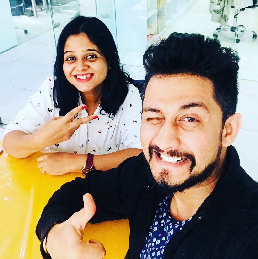 digitalpratik's tweet image. When @digiperform is doing #DigiTalksbyDigiperform with @MyFashionVilla (Hetal Shah) the lady behind myfashionvilla.com which is a fashion, lifestyle blog getting 100,000 visitors a month and much more !!! Stay tuned for the entire episode of 50 minutes...!!!