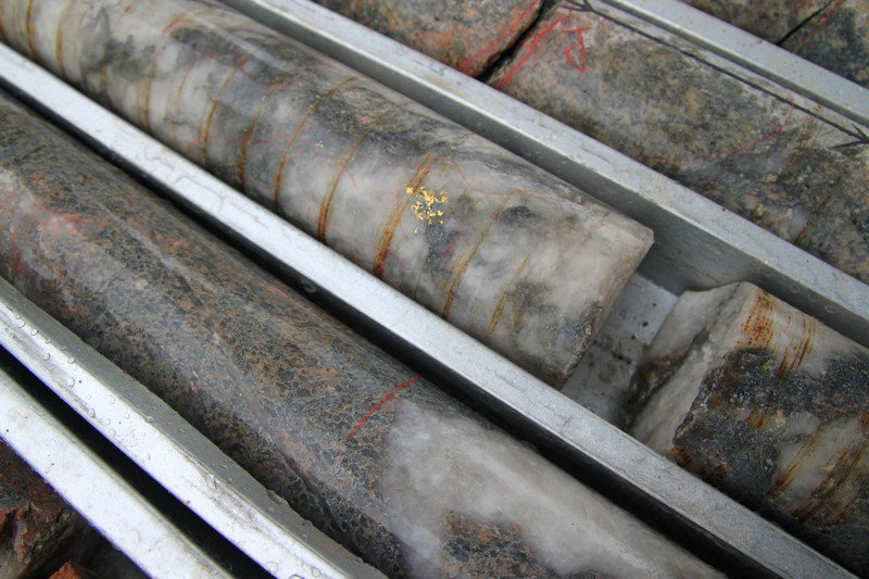 MiningReview's tweet photo. #ROXGOLD RECEIVES APPROVAL.
The #approval marks a significant #milestone in the permitting process and solidifies the #development timeline of the #Bagassi South #project.
https://t.co/LSvkezyNHK https://t.co/msziFUTMRo