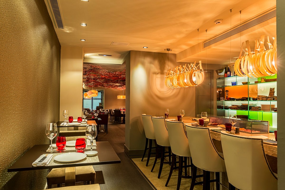 Aprovecha estas fechas navideñas para conocer lo nuevo de Shikku y degustar nuestra nueva carta de platos y vinos. Puedes reservar tu mesa en: shikku.es #restaurante #sushi #restaurantejapones #Madrid #Retiro #shikku #lagasca