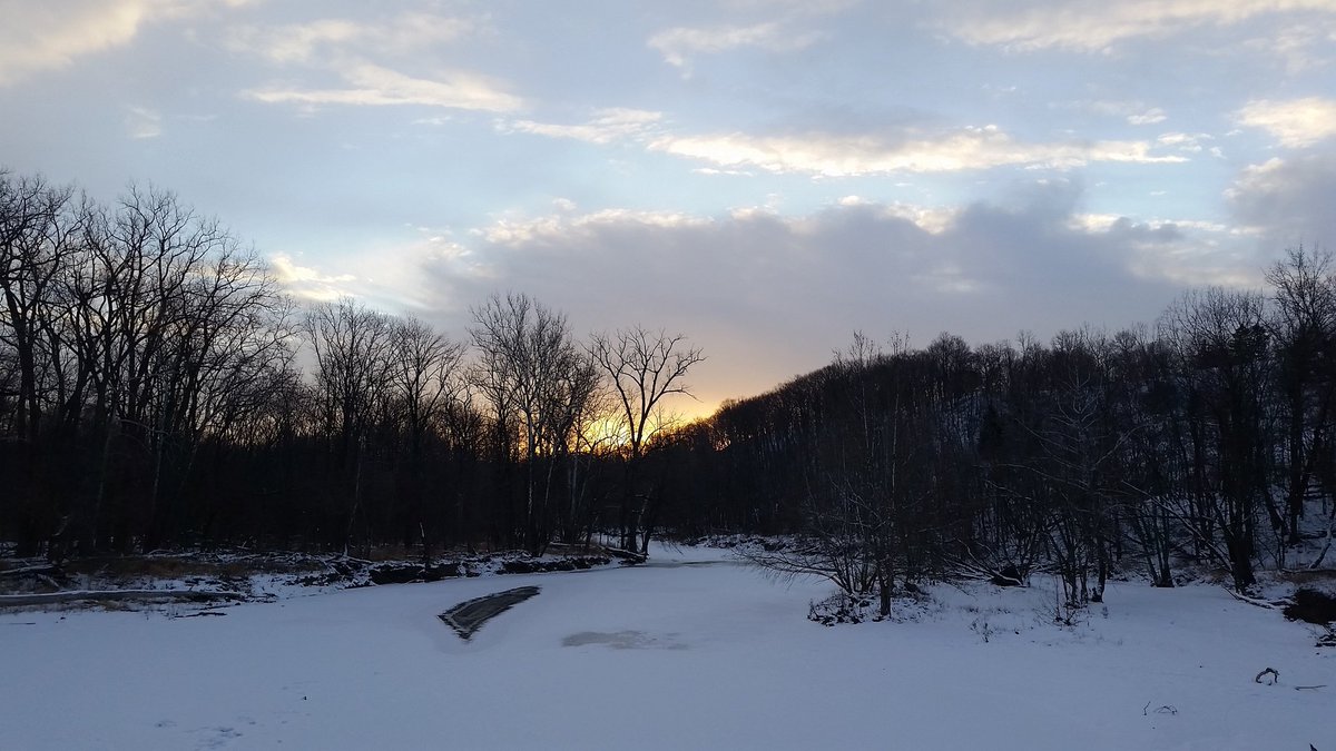 discoverCLE's tweet image. Morning views from Rocky River in @clevemetroparks 📷 by @mpbimaging