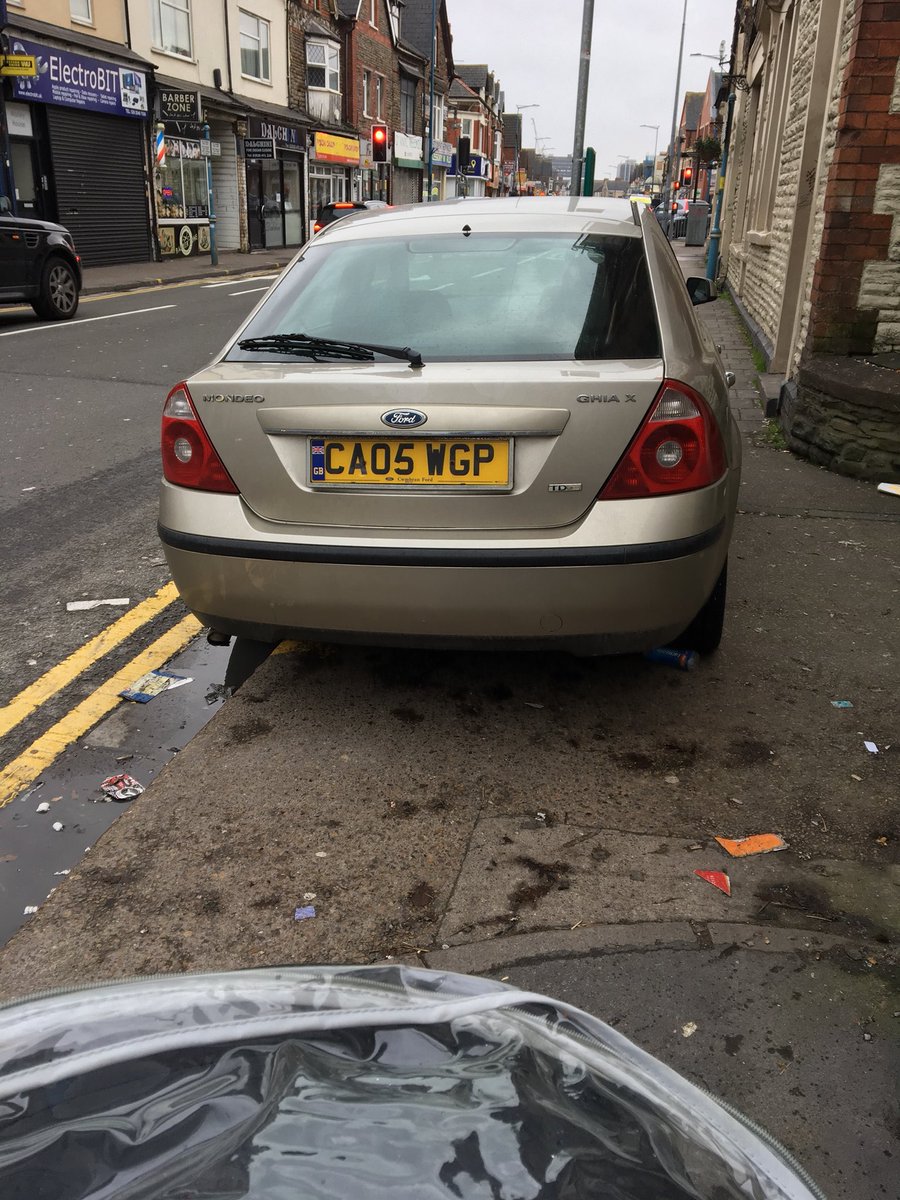 jojo1_v174's tweet photo. @poorparkingCDF Mackintosh Place 10 mins ago Is this person for real?! #whatad!ck #nothought #notchildbuggysafe https://t.co/g8nHNpuKfs