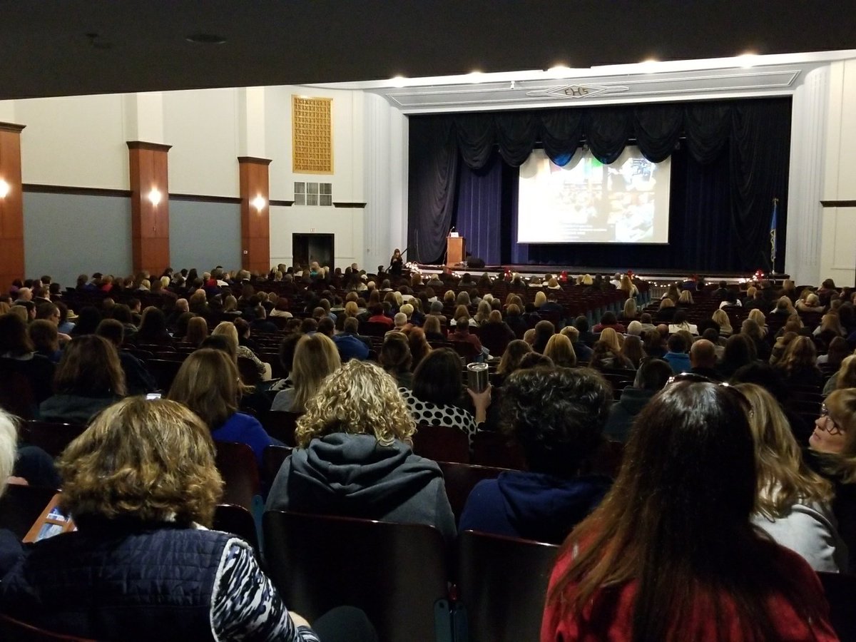 KathyCarris's tweet photo. Looking forward to the new year and learning new ways to teach my students.  #epsit2018 https://t.co/0Fhuj9AafR