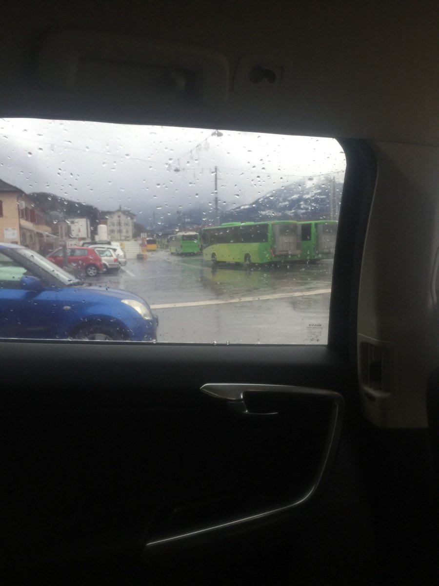 Maniours's tweet image. C’est la tempête en suisse