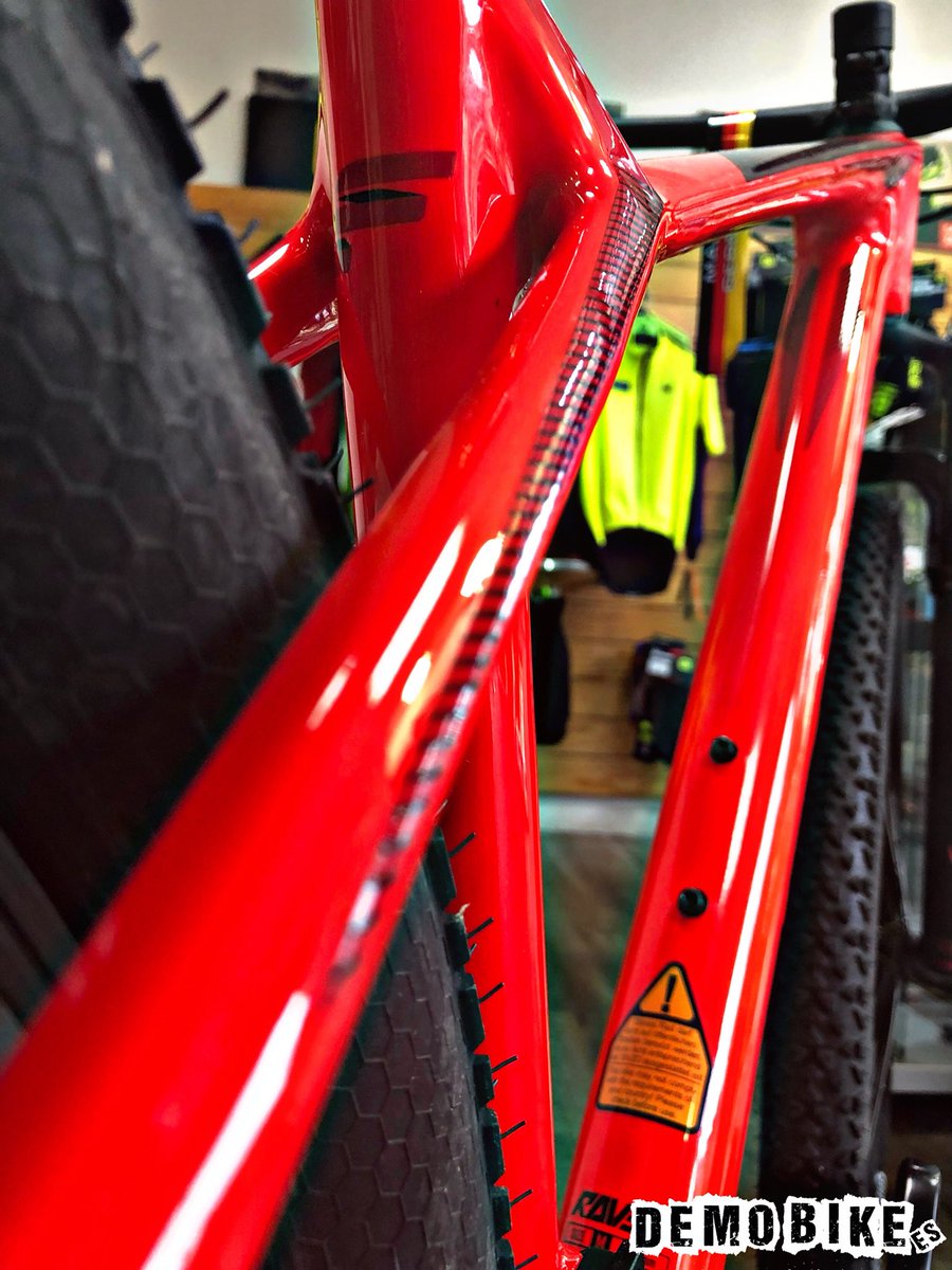 DEMObike's tweet photo. Nueva #focusRAVEN, todita montada con Shimano XT 12v, y horquilla FOX... una maravilla por menos de 2mil€ #ReyesMagos #tuREGALO #campañaBICIregalo https://t.co/H4cAAf8152