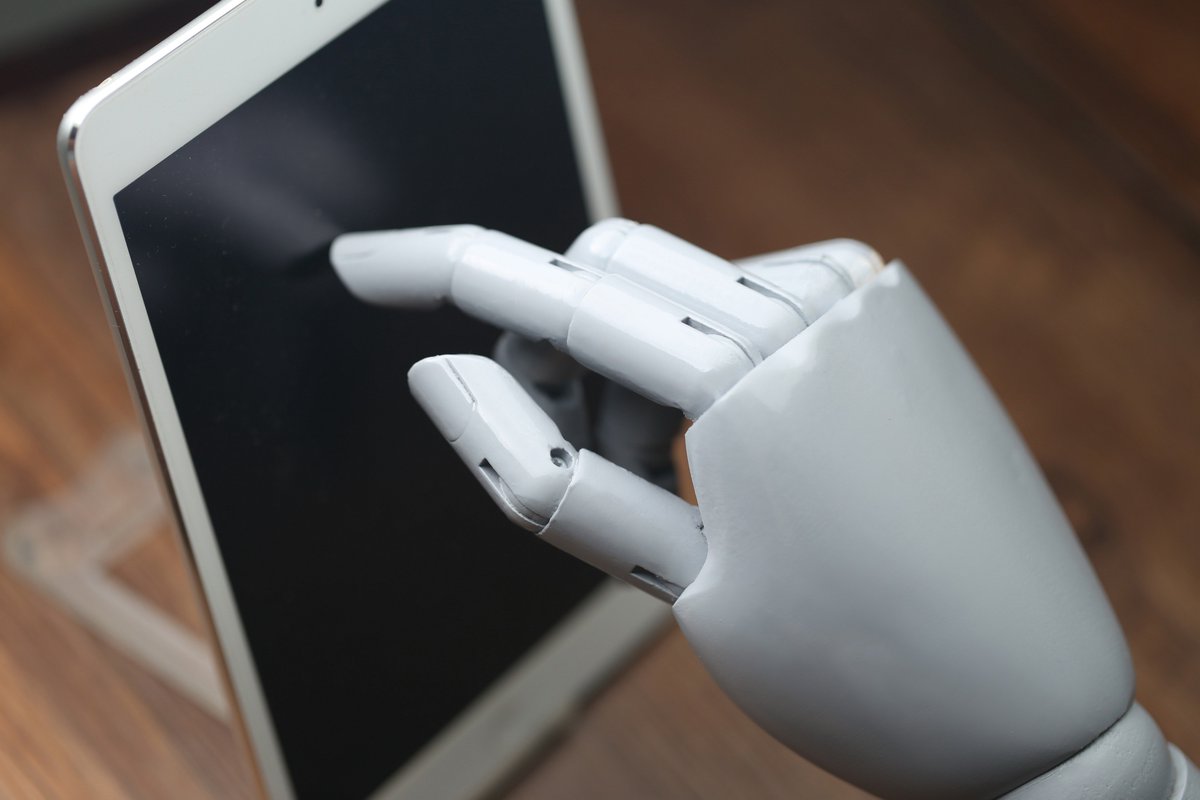ximtech's tweet photo. Tech to Watch in 2018: #Cryptocurrency, AI, #Wearables https://t.co/45Umq2Yp3X #AI #ArtificialIntelligence #trends #mobile https://t.co/VL6IdTYDu3