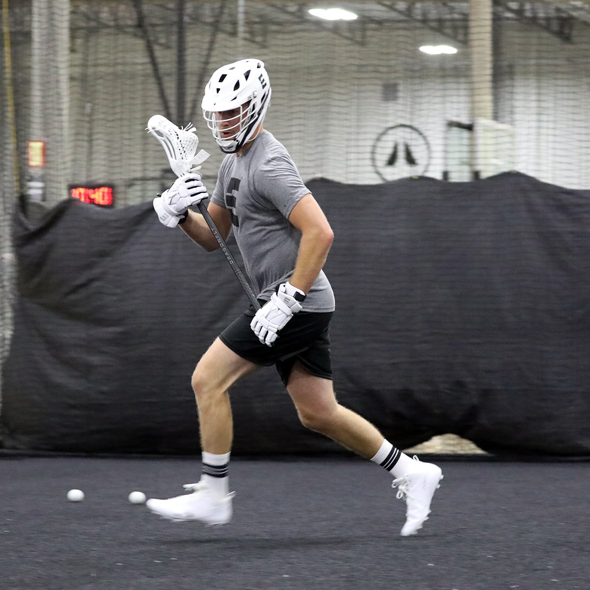 Epochlax's tweet photo. We have always set the bar high with the materials we use and the design of our equipment and we are constantly pushing forward #LivePlayBe #DragonflyEight #Technology #CarbonFiberRevolution #MadeinUSA #AdvanceTheGame #EpochAthlete #EpochFamily #Lacrosse #Lax #GameChanging https://t.co/l5Ef5T9ozW