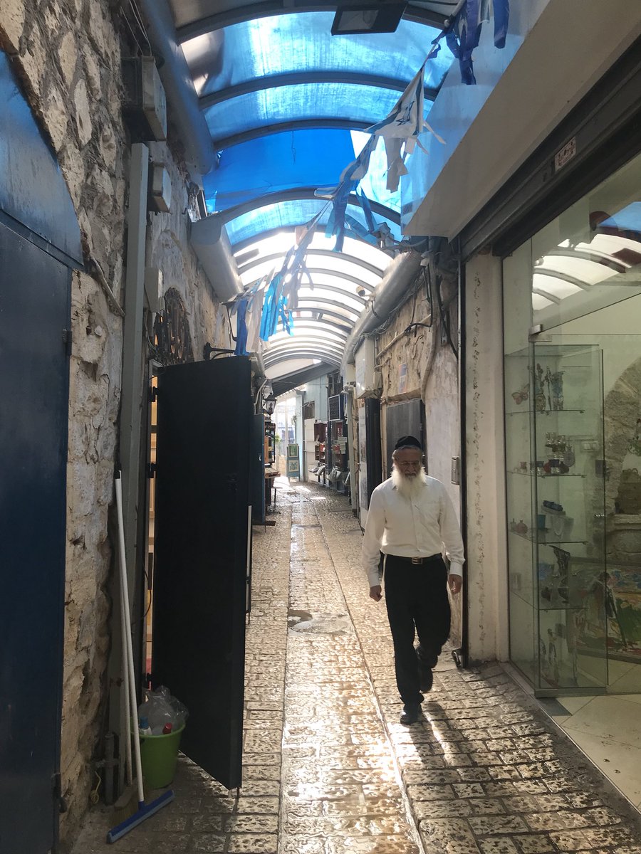 gabodelascasas's tweet photo. Israel #Kabbalah #Zefat 🇮🇱 https://t.co/pko2b6hZkV