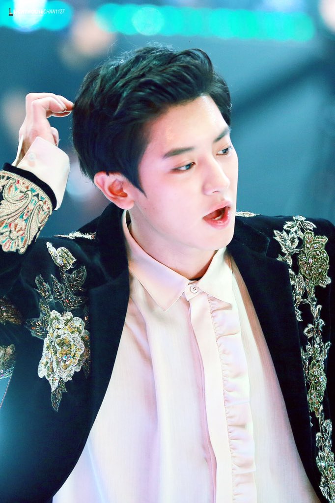 LighthouseChan's tweet photo. 171231 MBC 가요대제전 #CHANYEOL #찬열 
You always have my heart. https://t.co/wn4yrPc4oO