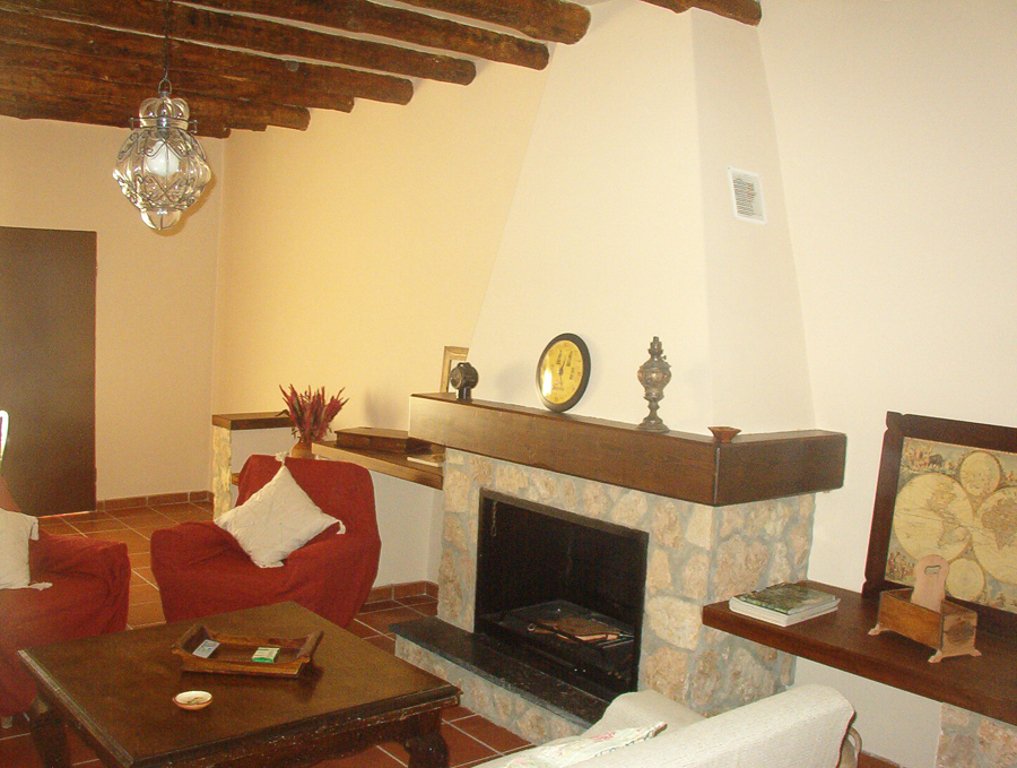 Descubre #campobelchiteimpresionante y alójate en la #CasaRural Casa Ordovás en #LaPuebladeAlbortón. Una antigua casa de labranza, totalmente restaurada con las comodidades de una vivienda actual.