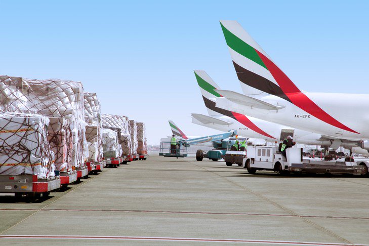 #Dubai based carrier @emirates #SkyCargo carries 2.5m tonnes of freight in 2017 and records a 38% surge in pharmaceutical volumes bit.ly/2lKwHDj