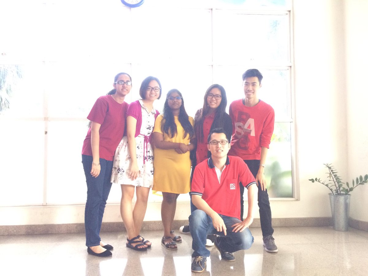 Jessy_1127's tweet photo. 2nd Intern checked✅----Pelangi Publishing Group
Thank you for the experience and the fun moments.
Will surely miss this bunch.
#Intern2017 #end #editorlife https://t.co/NmJhloV7vr