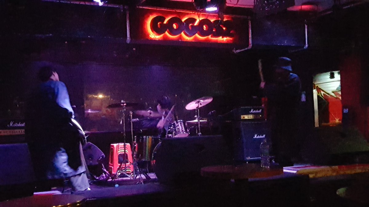 southkoreaindie's tweet photo. 밴드 모노디즘(Band Monotheism) Live in GOGOS2
#gogos2 #g2 #고고스2 #모노디즘 #밴드모노디즘 #bandmonotheism https://t.co/7eTL9yZeNY