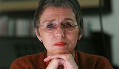 tnwn2006's tweet photo. Zmarła "Małgośka" z piosenki Osieckiej. Małgorzata Bocheńska, szalona marzycielka, gospodyni Salonu Saska 101/ ci z odpowiednim Peselem pamiętają/, pomysłodawczyni Dnia Dobrej Wiadomości. W ubiegłym roku ukazał się jej "Ruchomy świat". Miały być jeszcze 2 tomy. Nie będzie. https://t.co/UAO9jaILIh