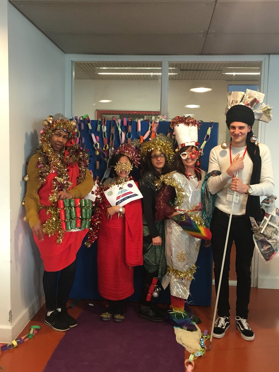 ArkGlobeAcademy's tweet image. .@ARKIsaacNewton and our #BusinessSupportTeam put together a wonderful fashion show with @ArthurBasley #teambuilding #insetday #training