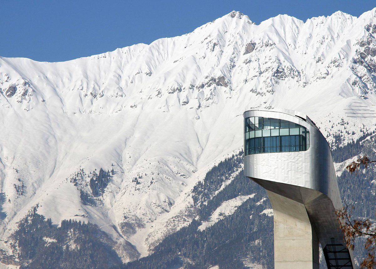 Condé Nast Traveler on Twitter: "El trampolín de salto olímpico que corona la cima de la montaña Bergisel Austria) es de las obras maestras de la arquitecta Zaha Hadid. Un