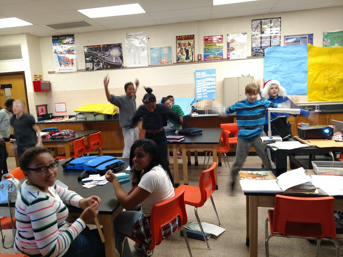 SavageScienceDM's tweet photo. Studying the connection between the circulatory &amp; respiratory systems through exercise physiology @DMS__PLTW @DundalkMS @BCPSSci @BaltCoPS @APDeb4 https://t.co/5wztQNN330