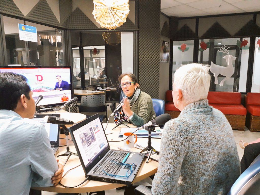 DHumanoEc's tweet photo. "El MIES tiene que servir como un instrumento técnico en las políticas públicas para los grupos de atención prioritaria" @berecordero. @PublicaFM #BonoVariableParaProtecciónSocial https://t.co/zTYjwW2KVe