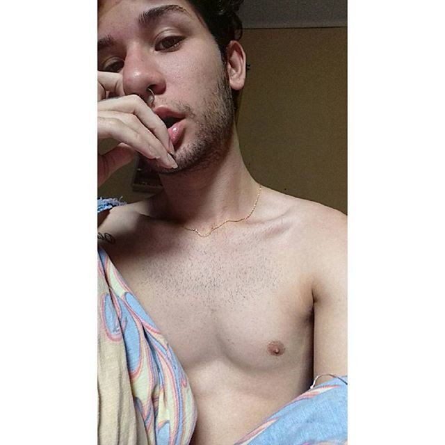 bearwww's tweet photo. Reposting @nathan_campos:
the last of the year #gay #gayboy #inlove #by2017 #sunday https://t.co/dLC3VmuaSh