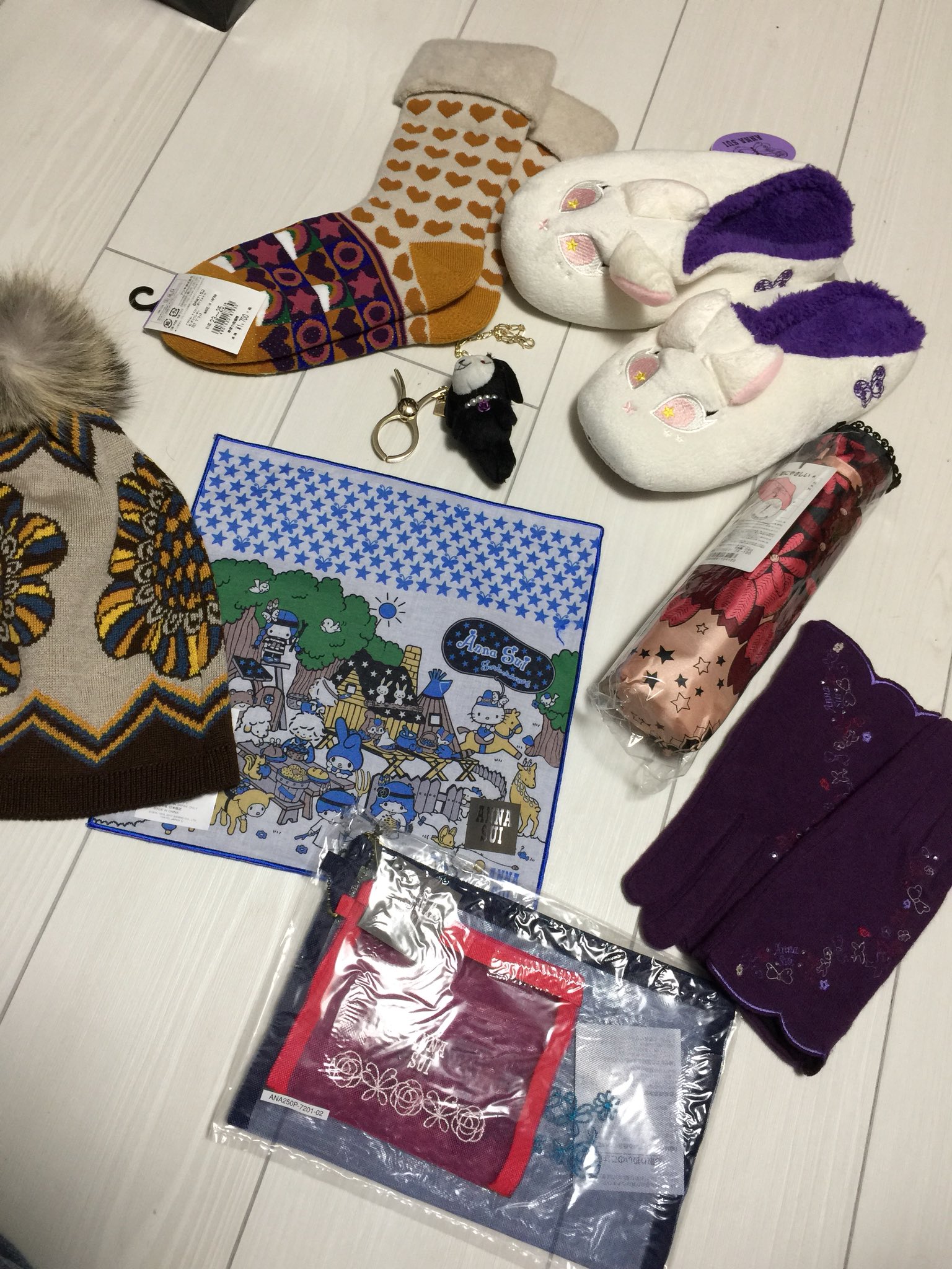 画像 Anna Suiのアクセサリーと雑貨の福袋買ってやったぜ 手袋とかルームシューズの可愛さに吐いたわ シマウマのリングもナイス T Co まとめダネ 画像 Anna Suiのアクセサリーと雑貨の福袋買ってやったぜ 手袋とかルームシューズの可愛さに吐いたわ シマウマのリングもナイス T Co まとめダネ