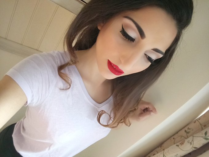 As&iacute; me han maquillado hoy para @Brazzers &iquest;qu&eacute; os parece? 😊 https://t.co/CLBEM1wE17<a class="tags" href="/tag/brazzers">@brazzers</a>